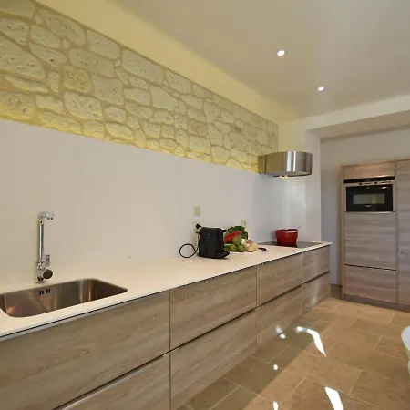 아파트 Secluded In With Pool Villeseque-des-Corbieres